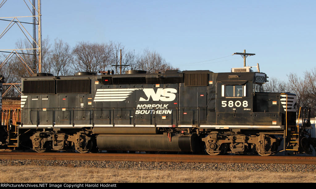 NS 5808